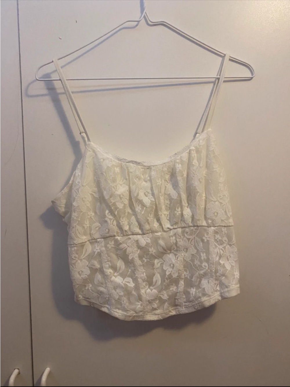 Cream/White Lace Spaghetti Strap Camisole Top